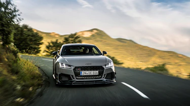 Audi TT RS IE – front tracking