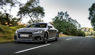 Audi TT RS IE – low