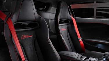 Audi R8 V10 GT RWD – seats