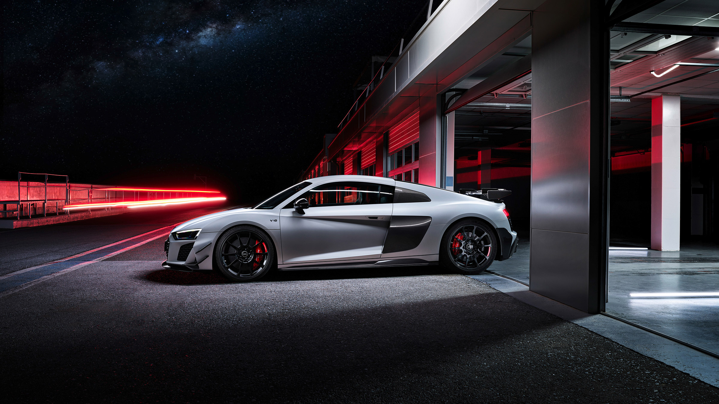 Audi R8 V10 GT RWD – side