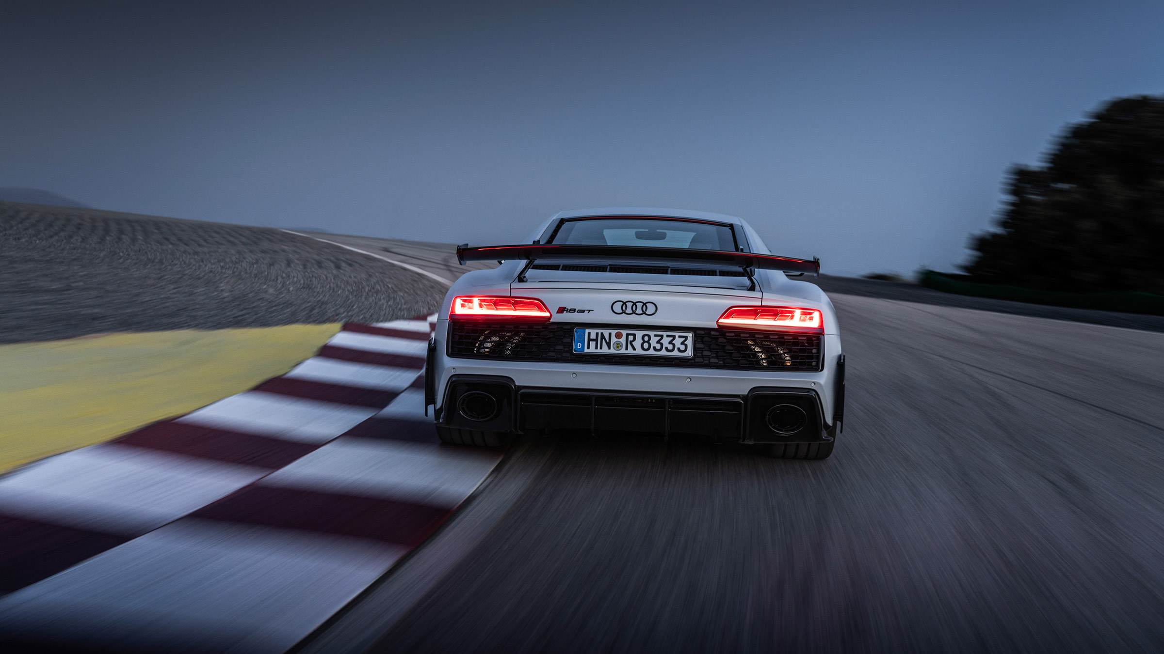 Audi R8 V10 GT RWD – tail