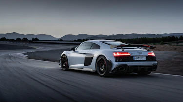 Audi R8 V10 GT RWD – rear header