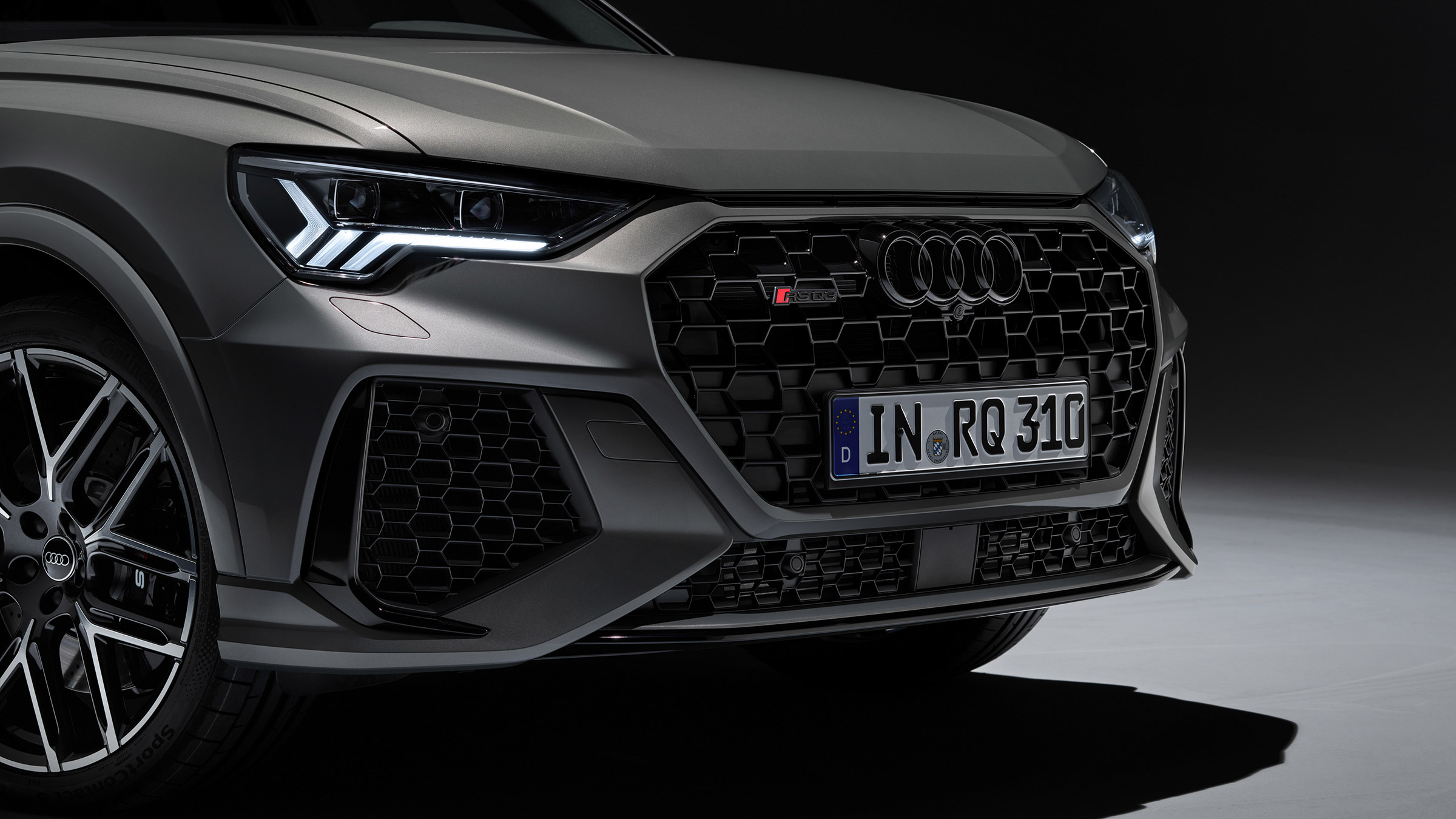 Audi RSQ3 10 Years – grille