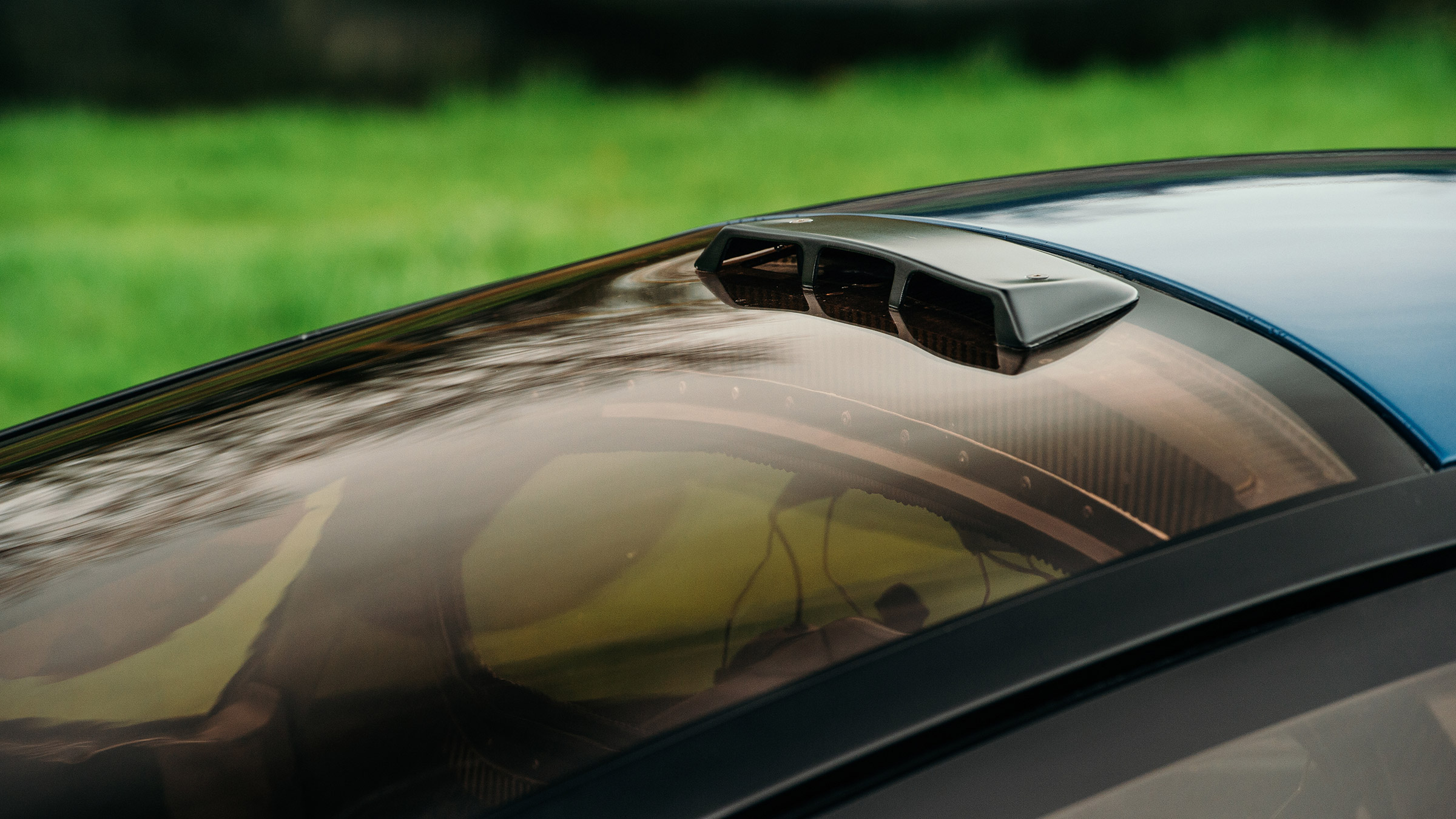 Jaguar XJR-15 – rear cover