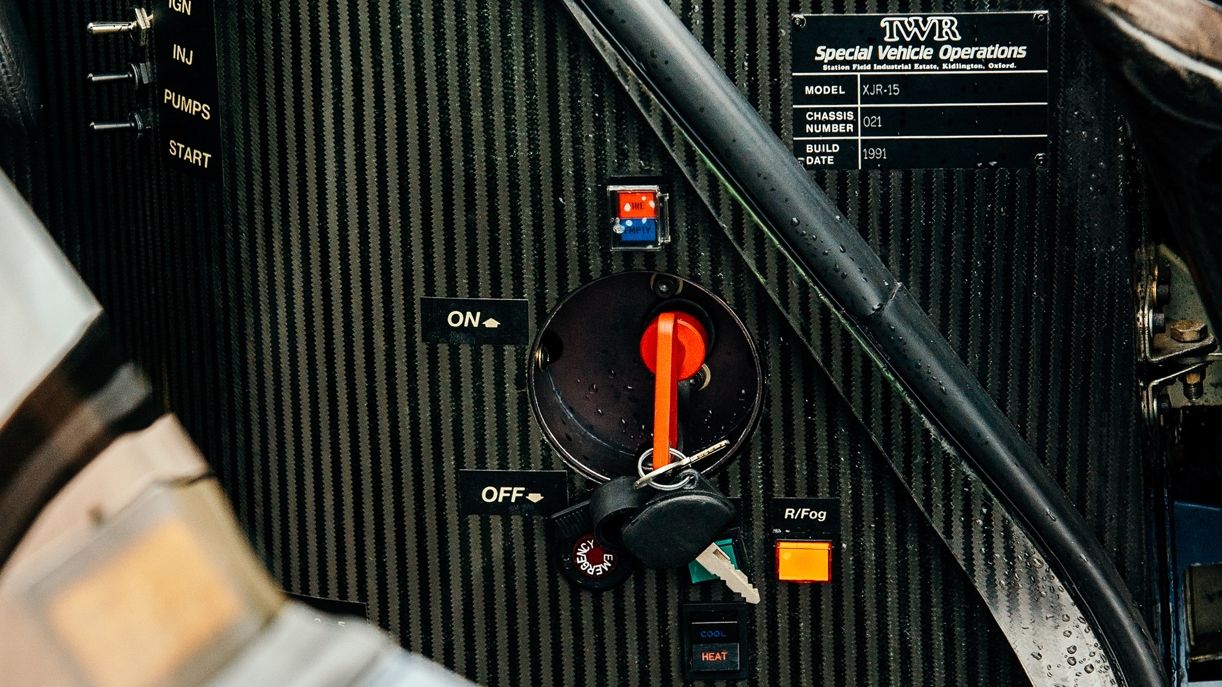 Jaguar XJR-15 – key