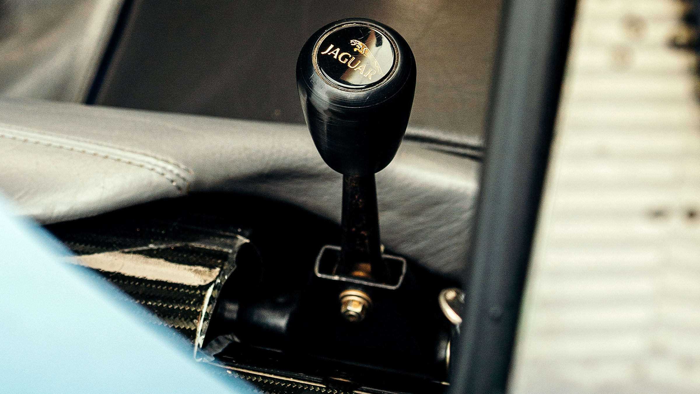 Jaguar XJR-15 – gearstick