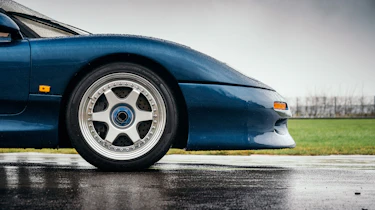 Jaguar XJR-15 – front