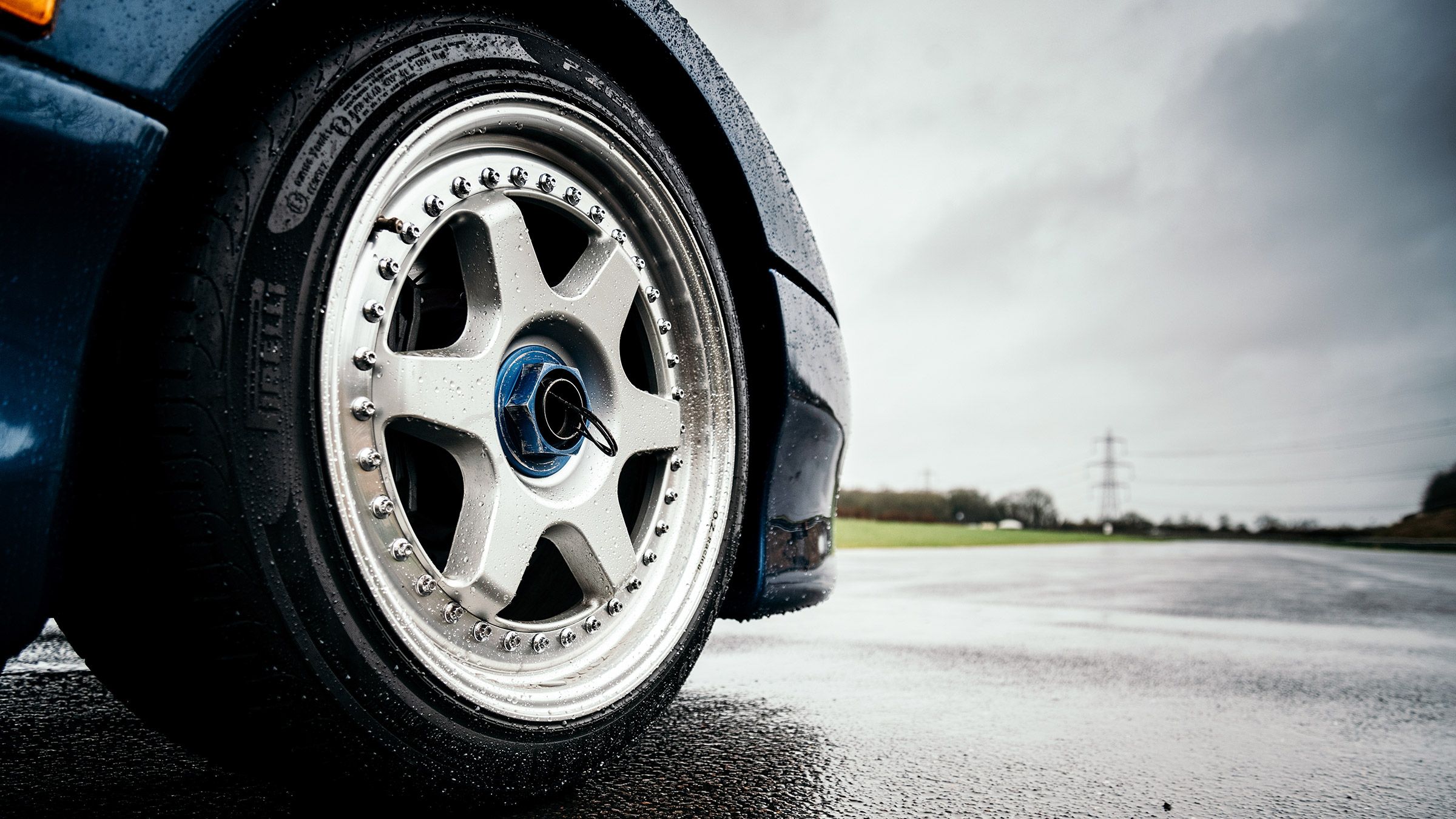 Jaguar XJR-15 – front wheel