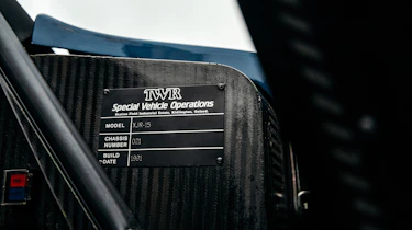 Jaguar XJR-15 – VIN