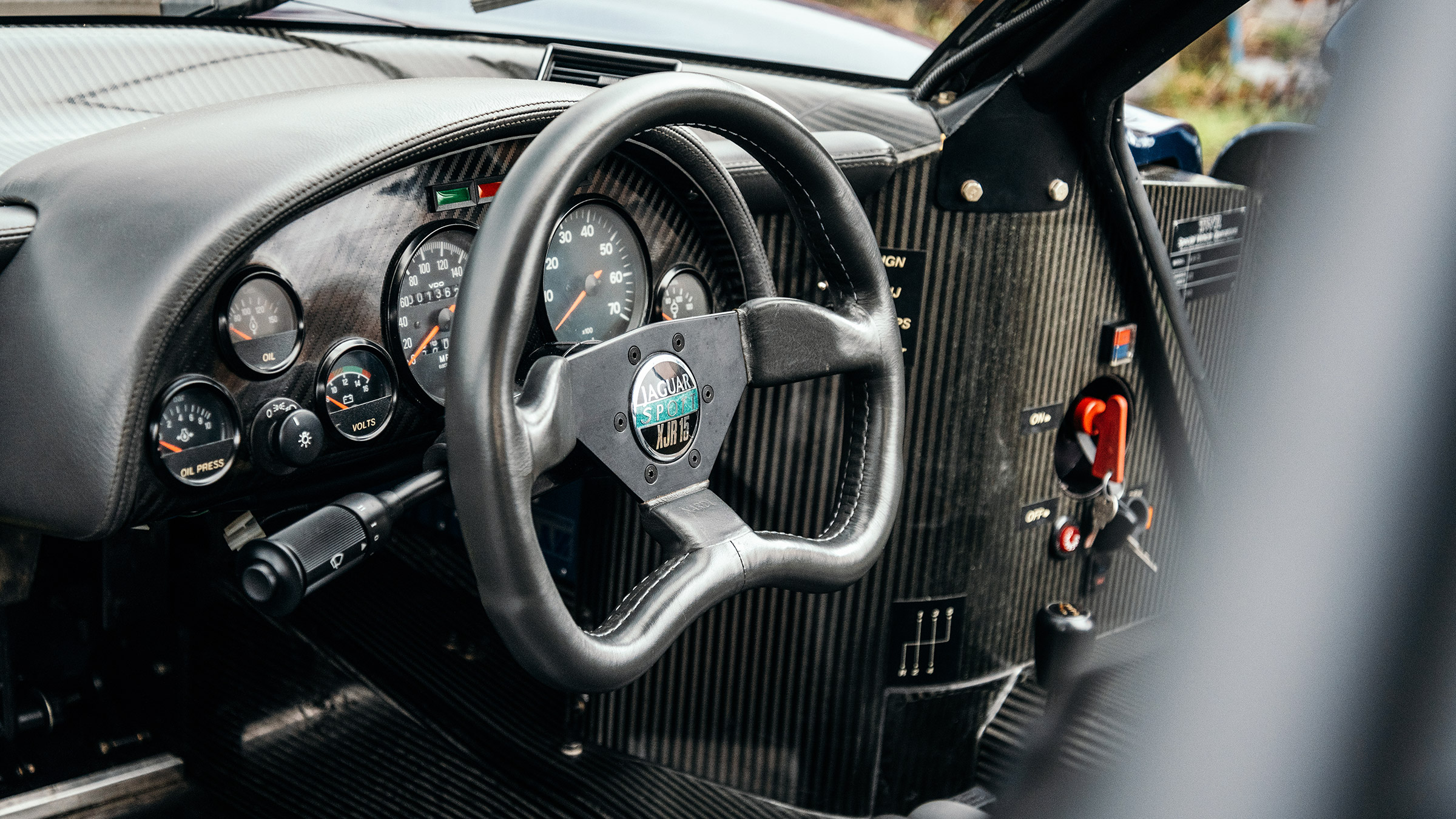 Jaguar XJR-15 – steering wheel