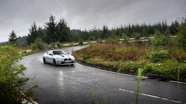 BMW M4 CSL – slide