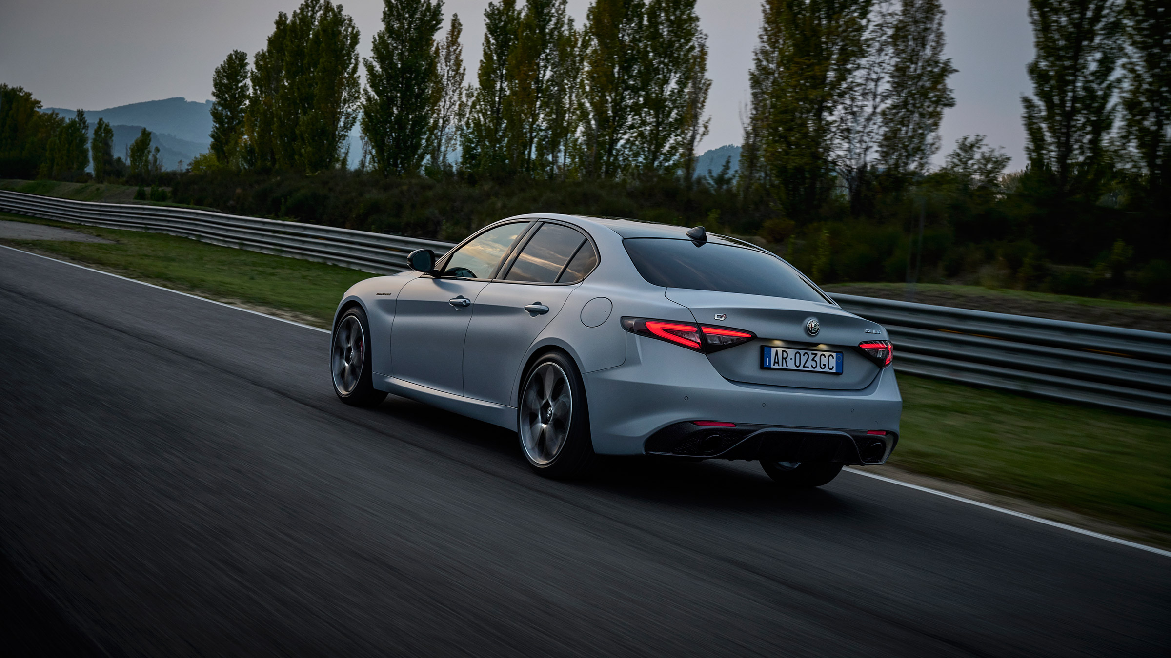 Alfa Romeo Giulia – rear quarter