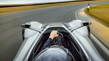 BAC Mono R – bolt