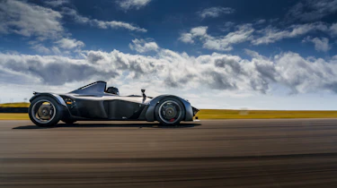BAC Mono R – side