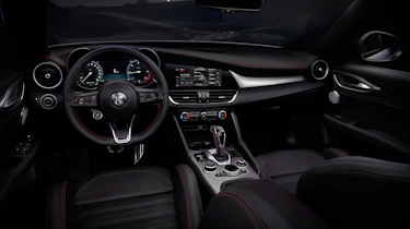 Alfa Romeo Giulia – interior