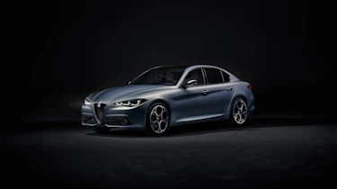 Alfa Romeo Giulia – front quarter