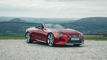 Lexus LC cabrio 22 – front quarter