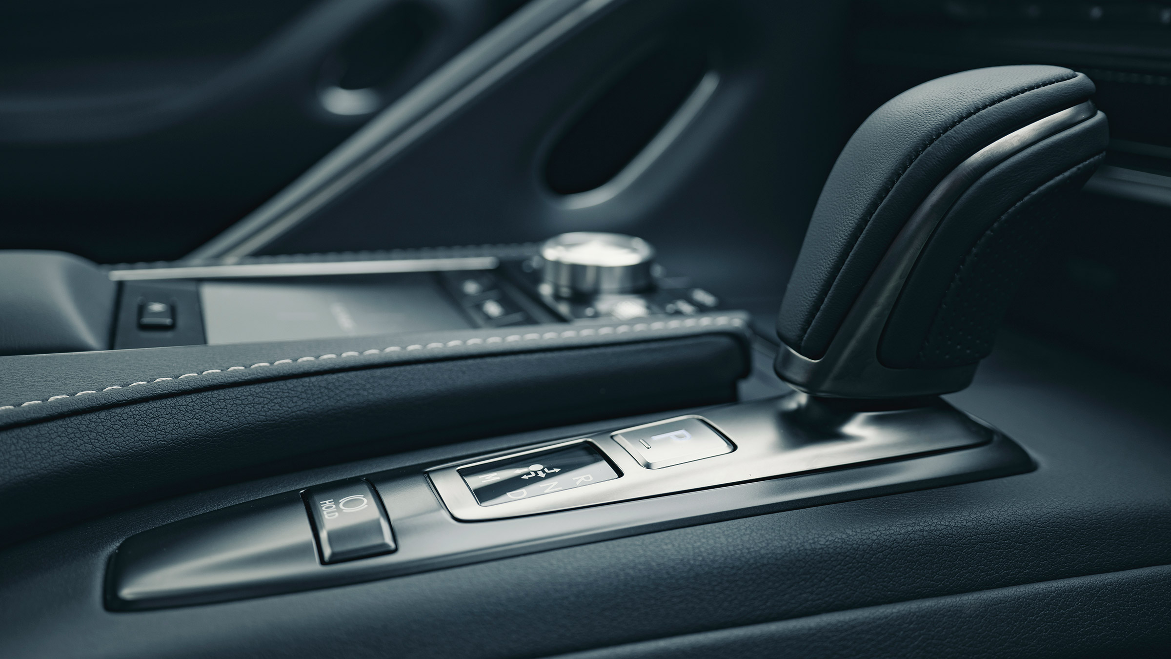 Lexus LC cabrio 22 – shifter