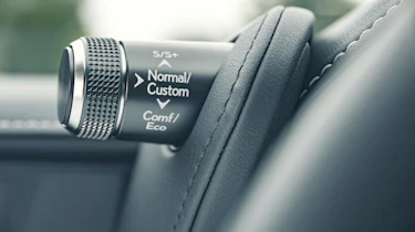 Lexus LC cabrio 22 – control