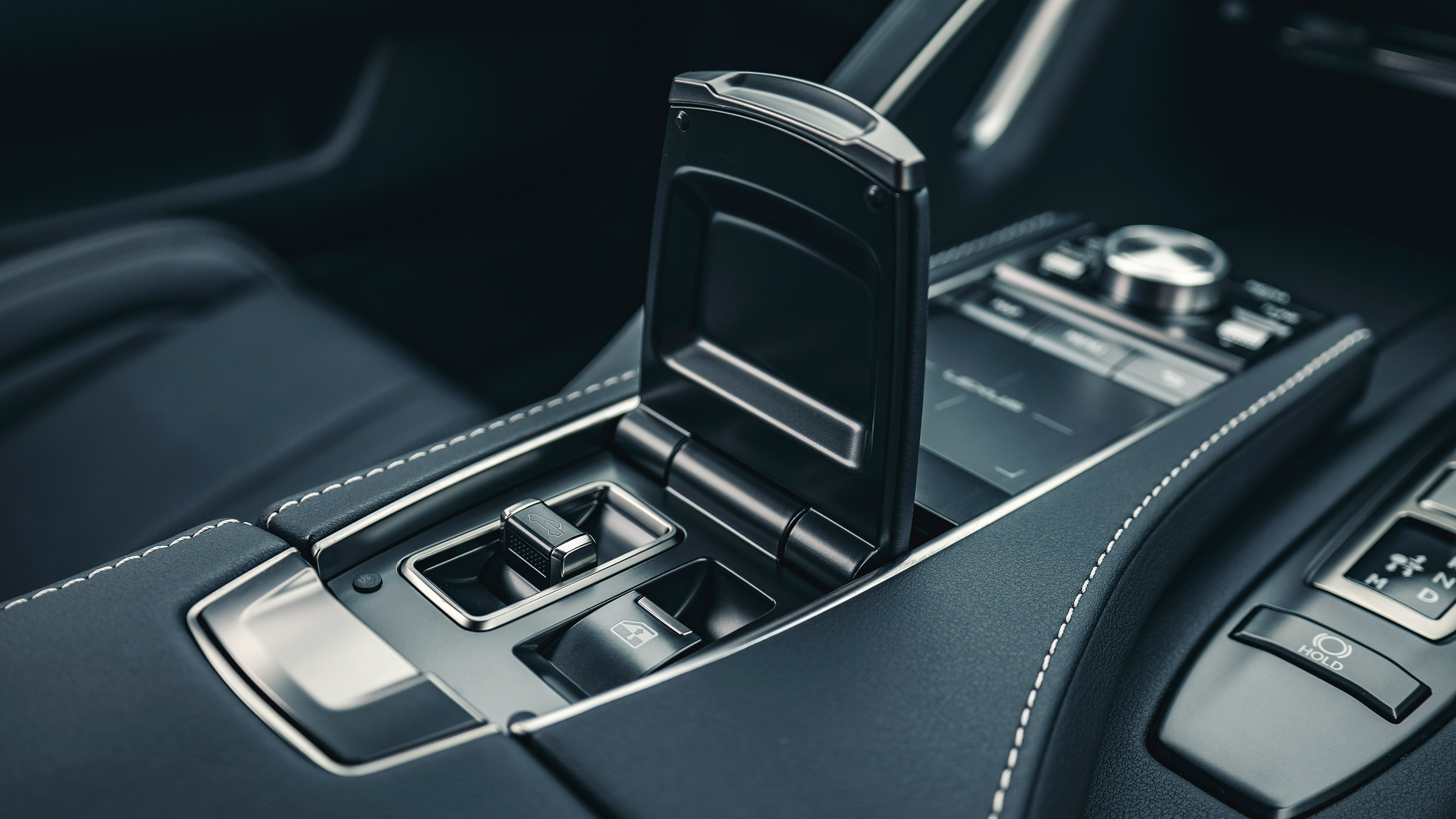 Lexus LC cabrio 22 – roof
