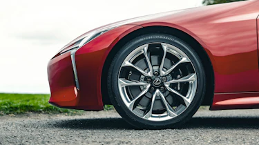 Lexus LC cabrio 22 – wheel