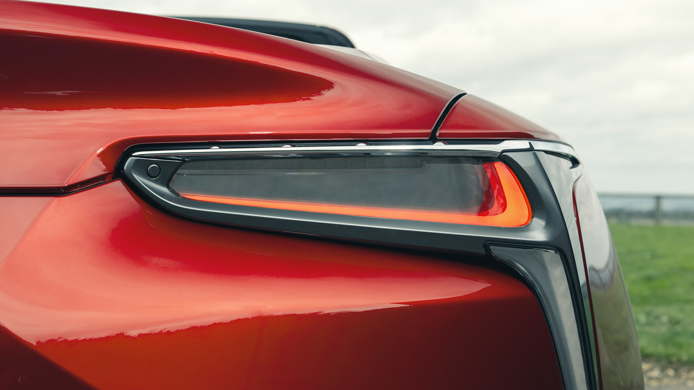 Lexus LC cabrio 22 – rear light