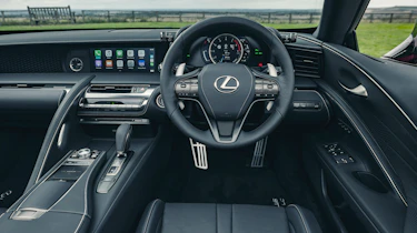 Lexus LC cabrio 22 – dash