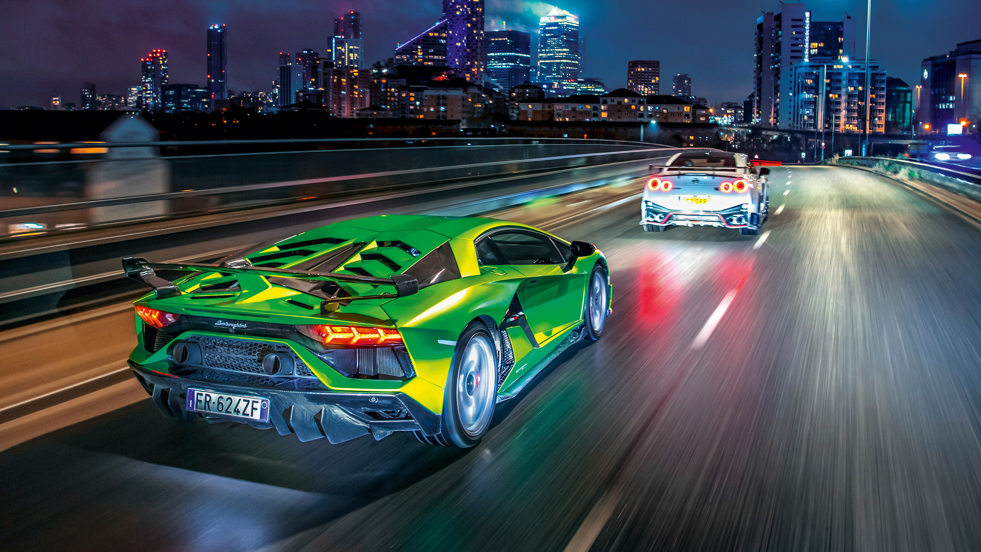 Lamborghini Aventador SVJ v Nissan GTR Nismo