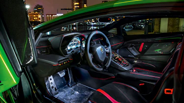 Lamborghini Aventador SVJ v Nissan GTR Nismo