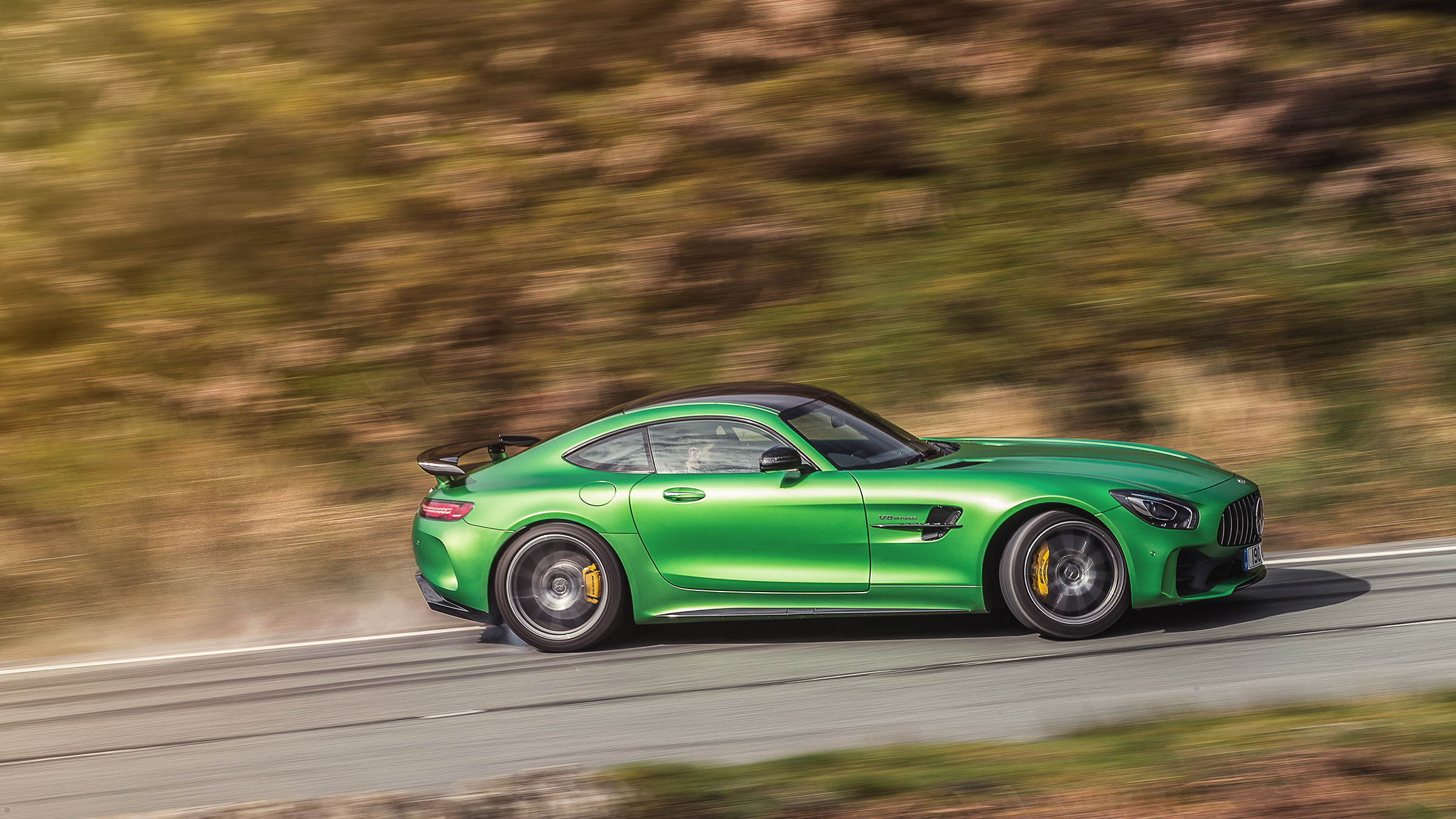 Mercedes-AMG GT R – slide