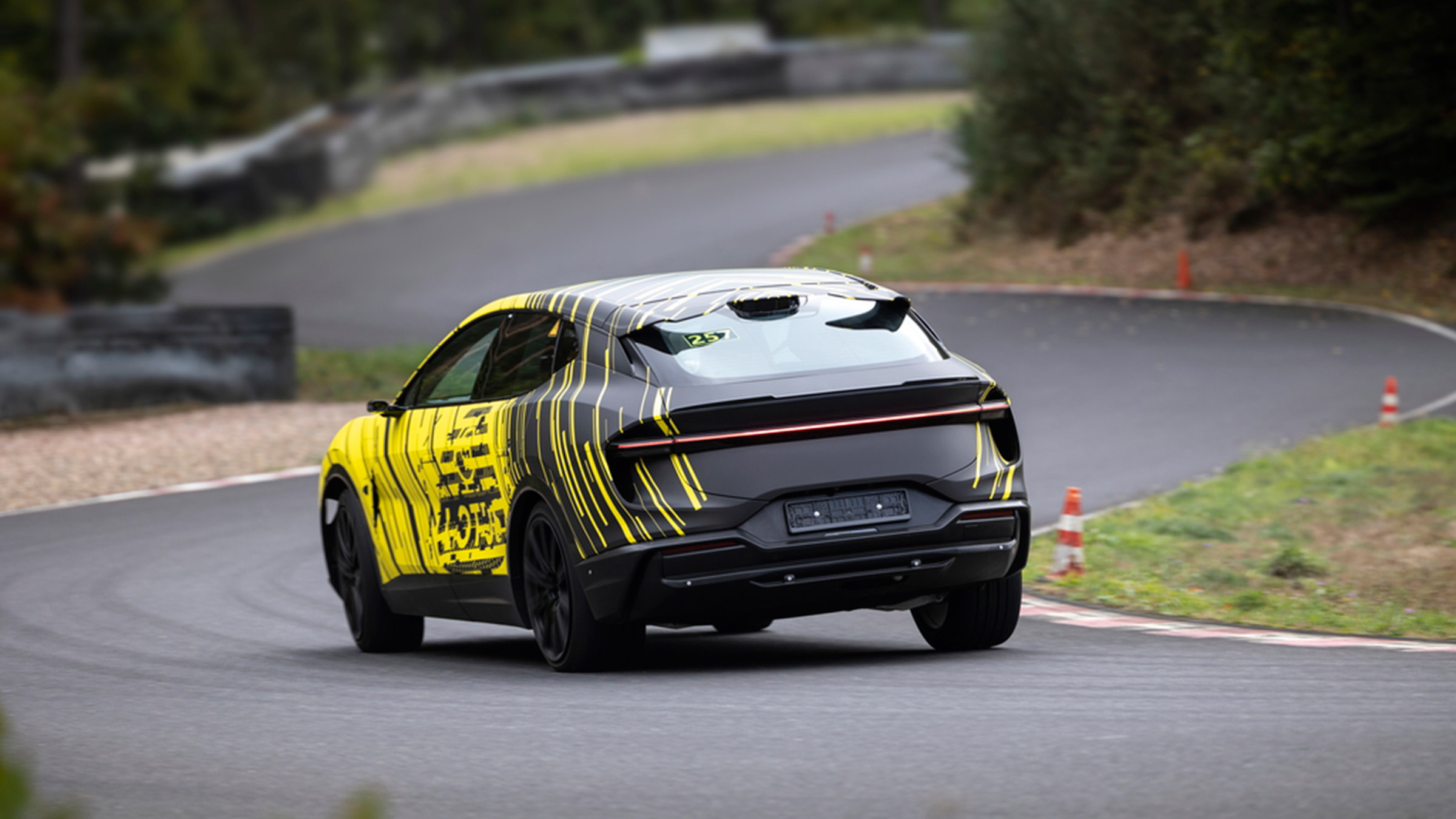 Lotus Eletre dynamics – rear