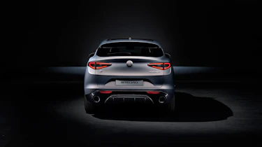 Alfa Romeo Stelvio – tail