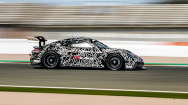 Porsche 718 GT4 e Performance