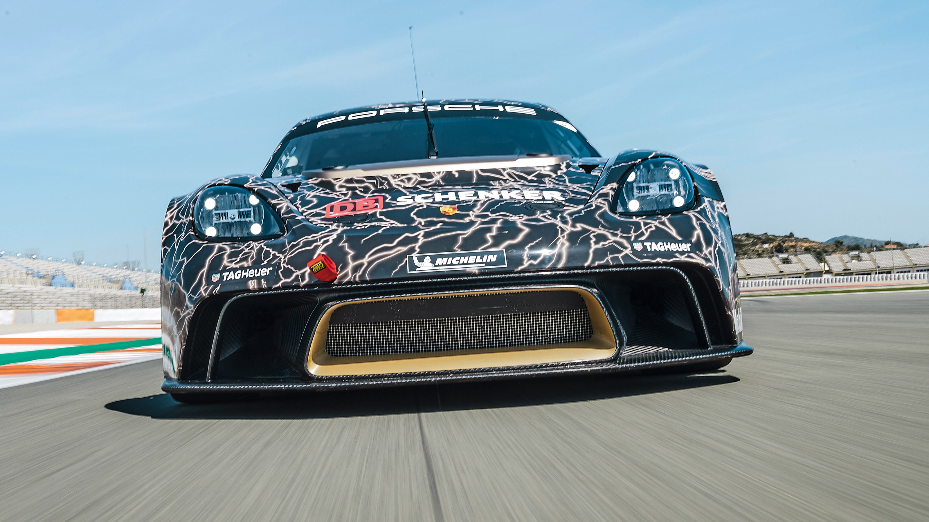 Porsche 718 GT4 e Performance