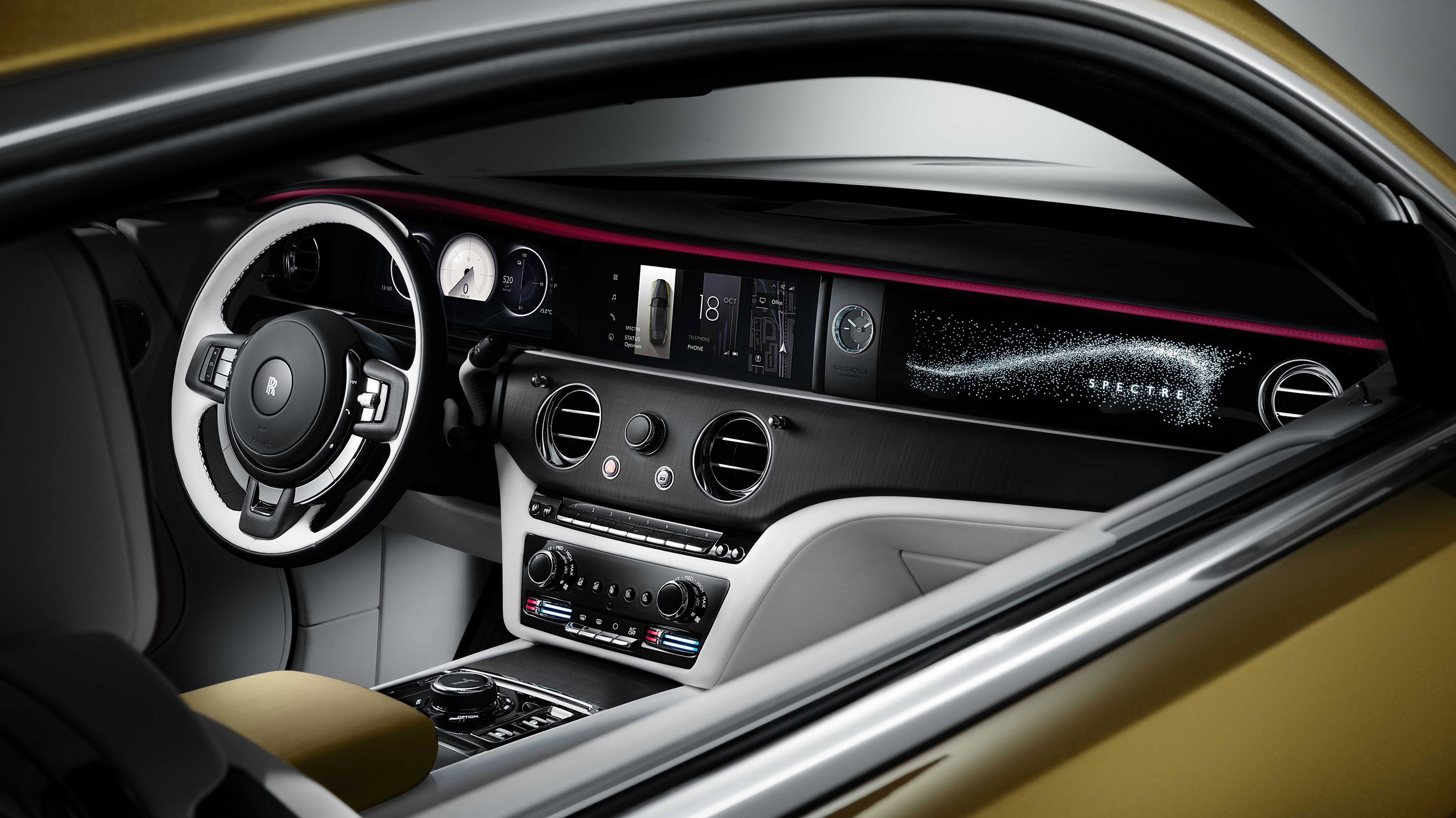 Rolls Royce Spectre revealed