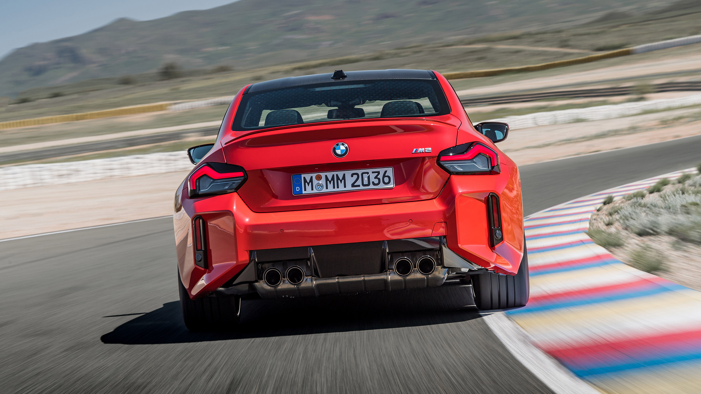 2022 BMW M2 – tail