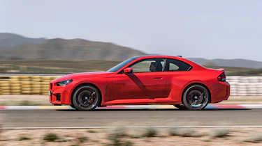 2022 BMW M2 – profile