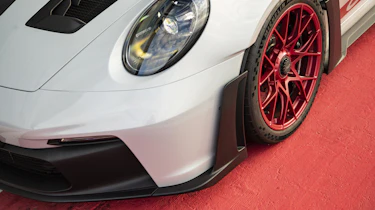 Porsche 911 GT3 RS 2022 – front wheel