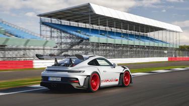 Porsche 911 GT3 RS 2022 – rear tracking