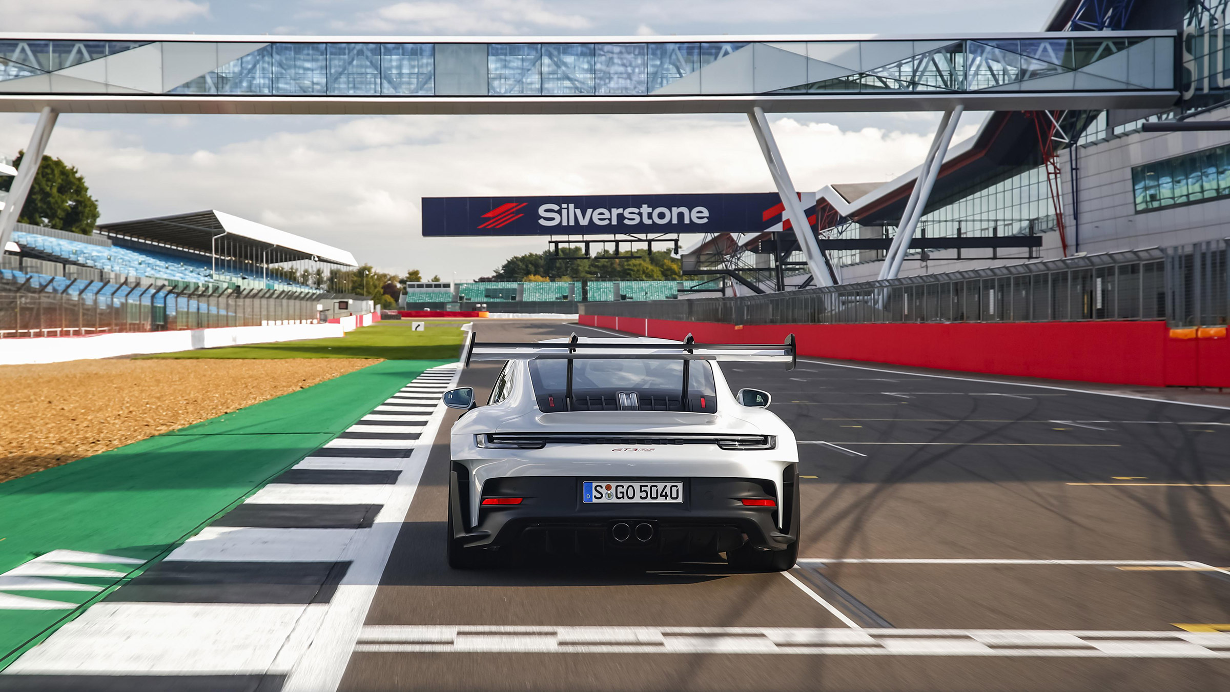 Porsche 911 GT3 RS 2022 – rear