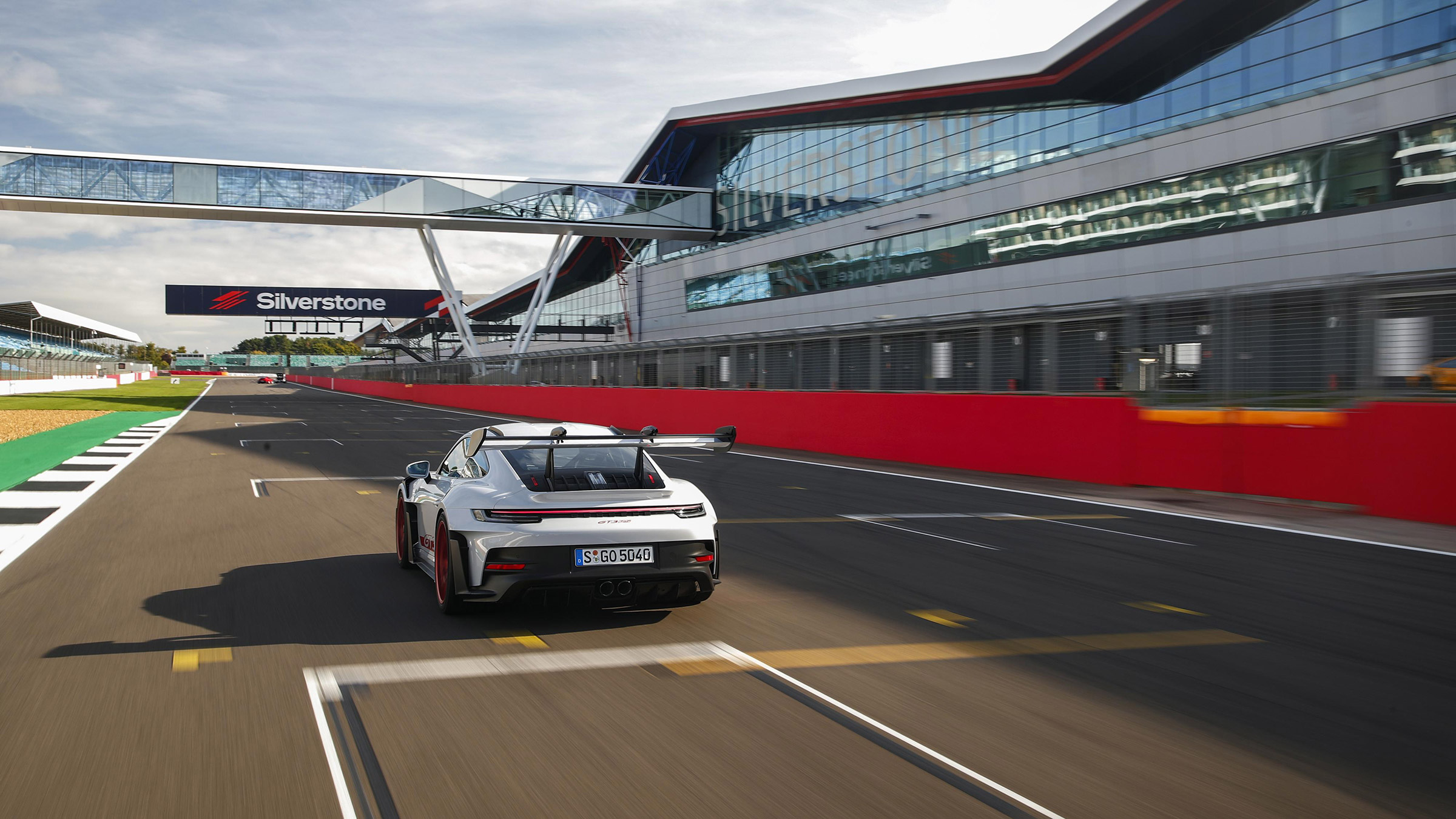 Porsche 911 GT3 RS 2022 – rear