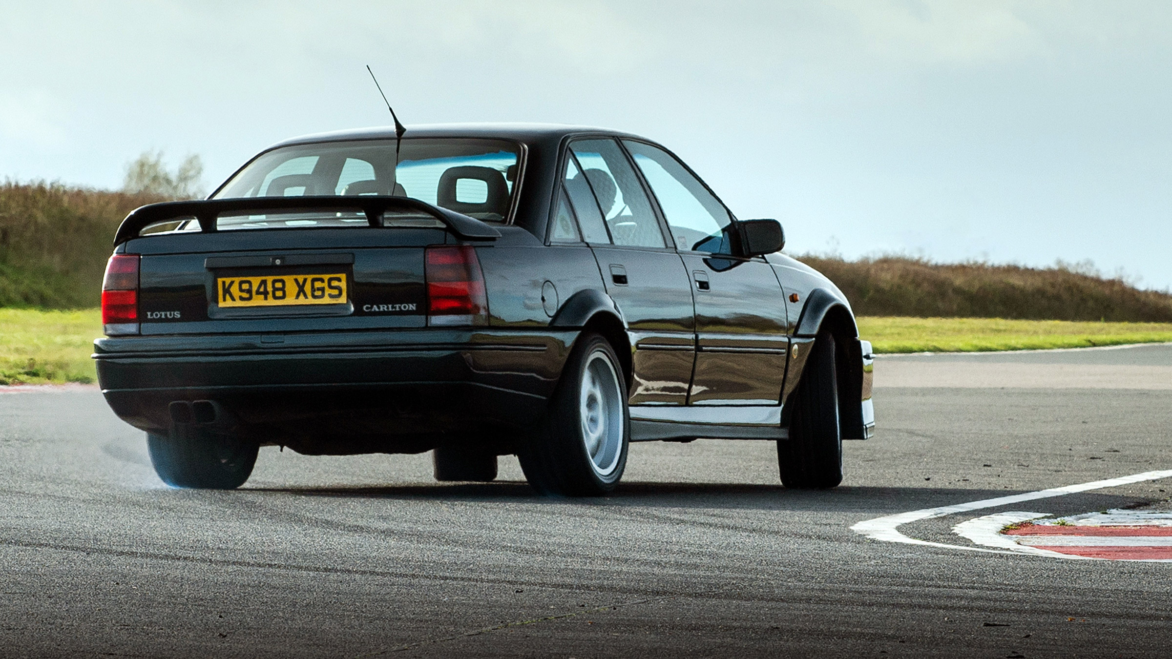 Lotus Carlton – rear action