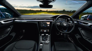 Volkswagen Arteon R Shooting Brake – interior
