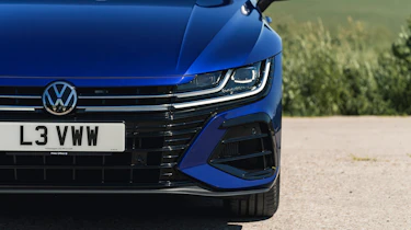 Volkswagen Arteon R Shooting Brake – headlights
