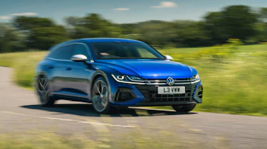 Volkswagen Arteon R Shooting Brake – front action