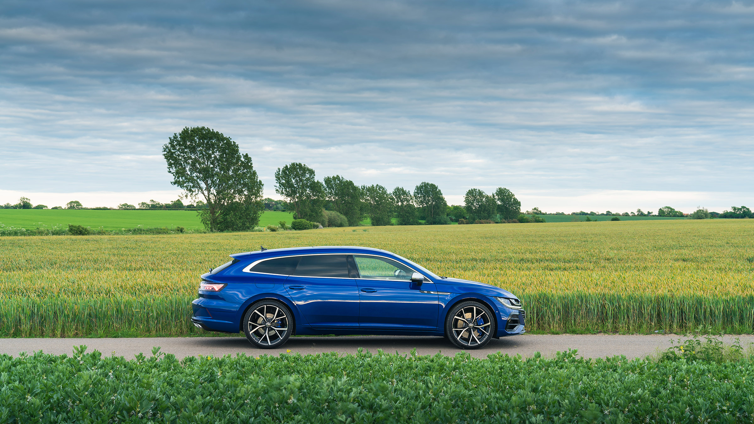 Volkswagen Arteon R Shooting Brake – profile