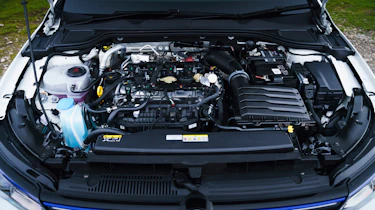 Volkswagen Golf R 20 Years – white engine