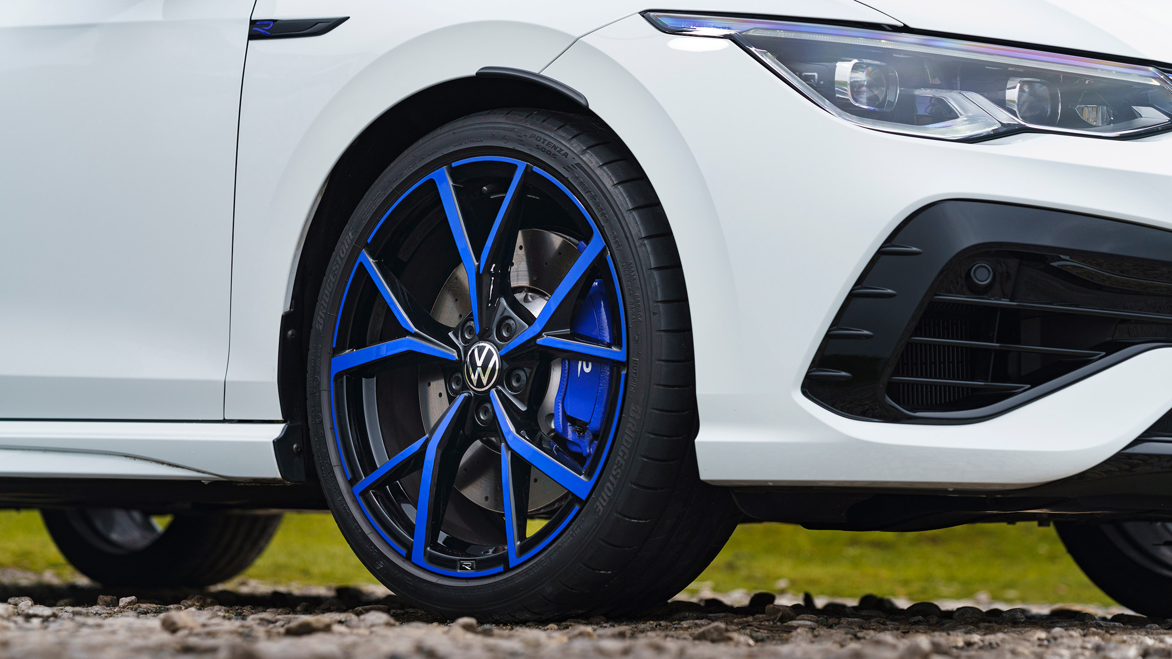 Volkswagen Golf R 20 Years – white wheels