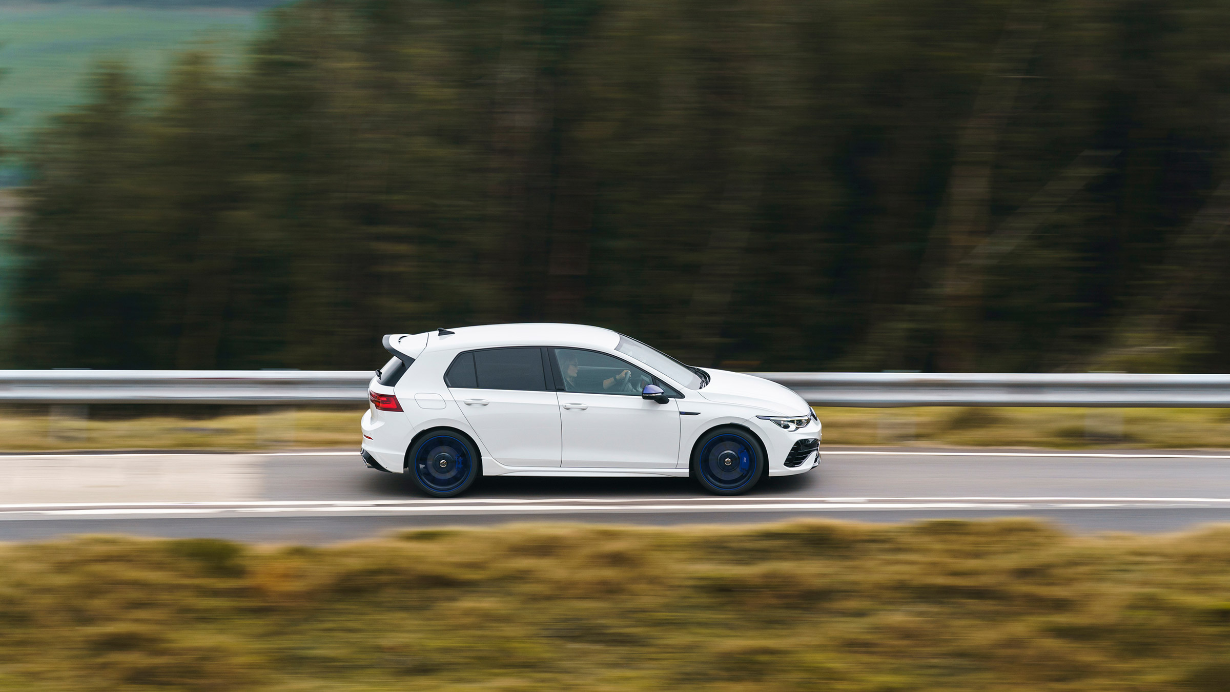 Volkswagen Golf R 20 Years – white pan