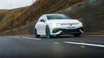 Volkswagen Golf R 20 Years – white front tracking